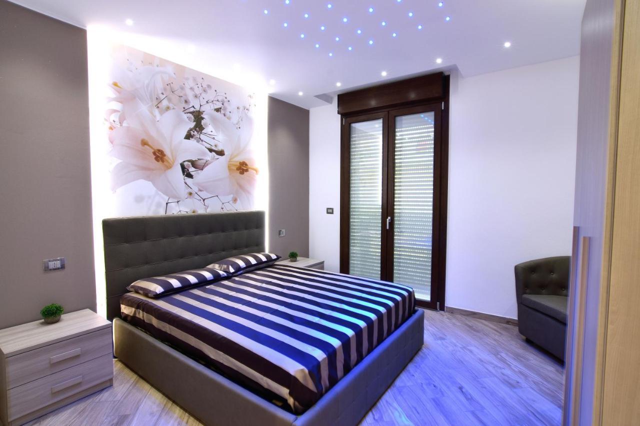 Diamond Garibaldi Apartment Алгеро Екстериор снимка