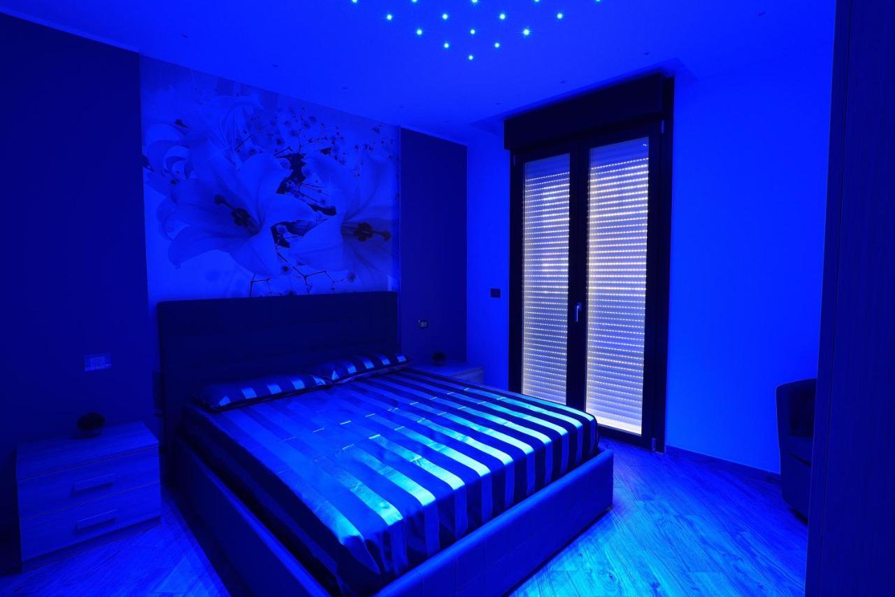 Diamond Garibaldi Apartment Алгеро Екстериор снимка
